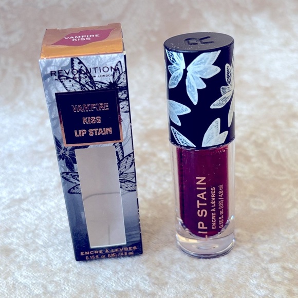Brand New Revolution Vampire Kiss Lip Stain & Enchanted Kiss Black Lipstick - Picture 9 of 14